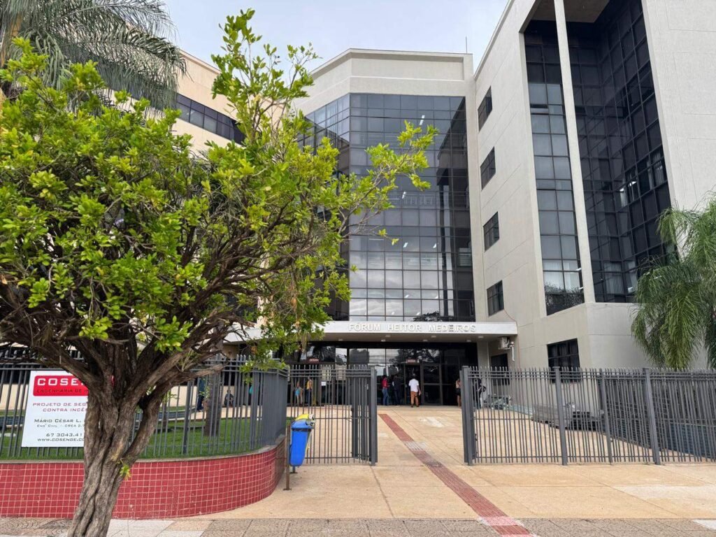 Paciente fica 4 horas molhada de urina e hospital é condenado a pagar R$ 15 mil - Capital