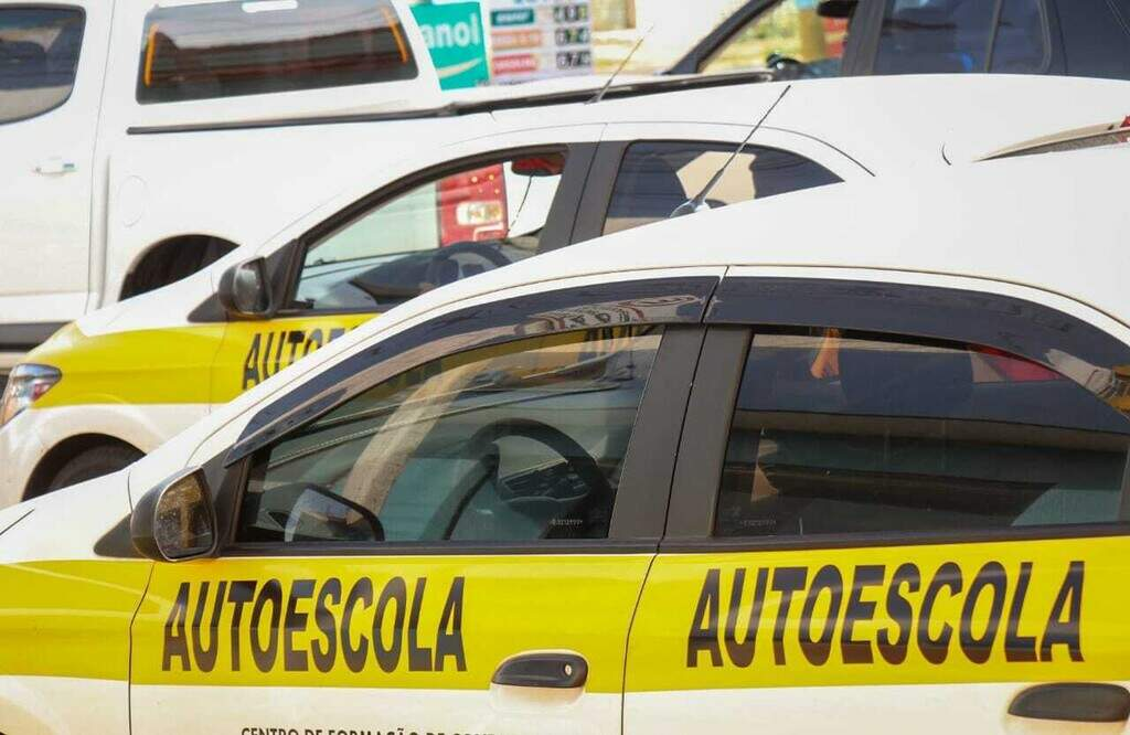 STF mantém uso de carro próprio em aulas e provas
