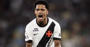 Vasco não vai buscar novos reforços após "não" de Richarlison, diz diretor